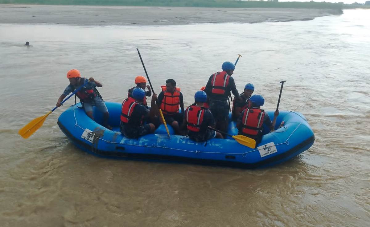 लाल बकैया नदीमा डुबेका दुई बालबालिकाको शव भेटियो, एक अझै बेपत्ता