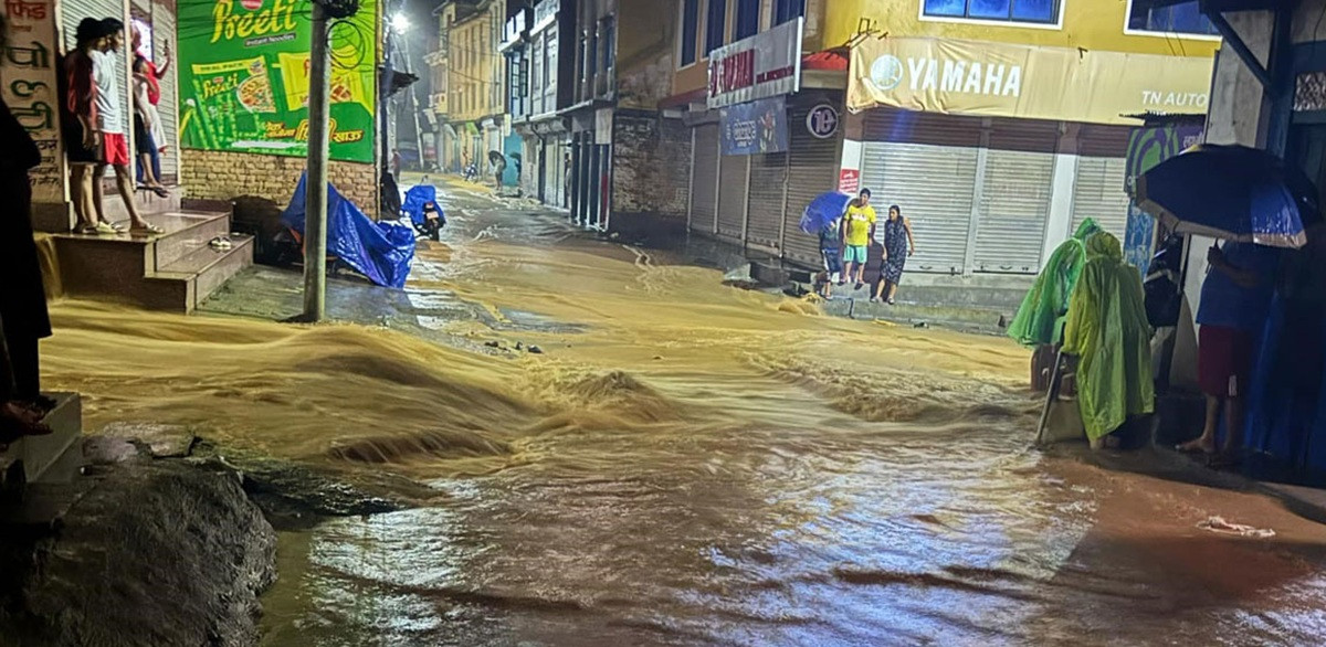 बागलुङमा बाढीपहिरो : ६१ घर गोठ बगे, ५१ घरमा आंशिक क्षति